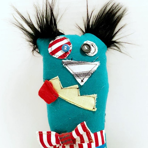 MEET YOUR POSHER - CRYSTAL - Picture 3 of 5